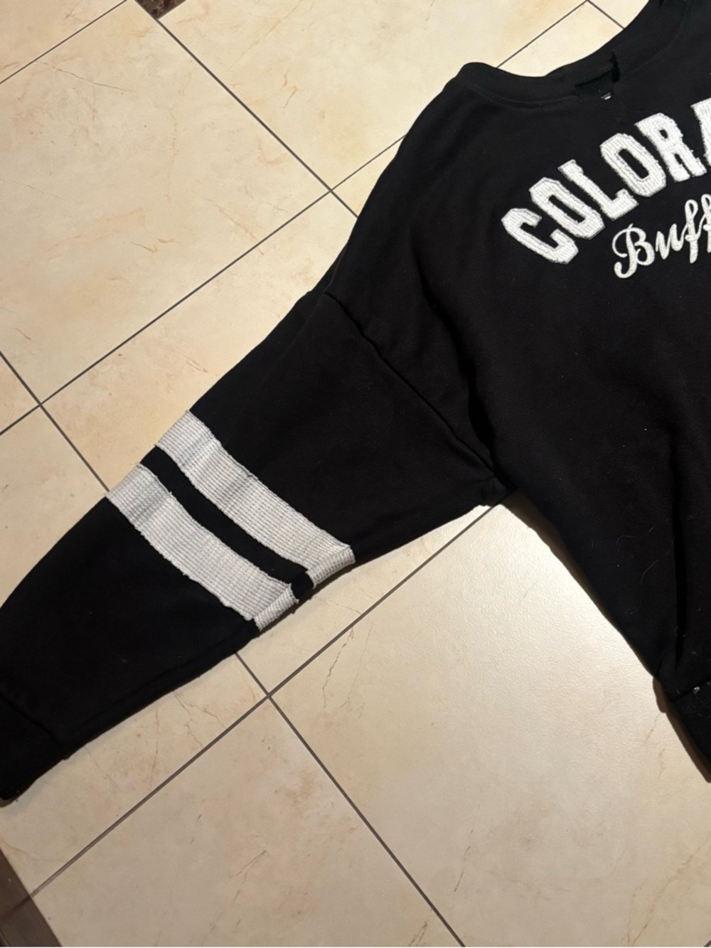 MV Sport Black 'Colorado Buffaloes' Embroidered Sweatshirt - Picture 2 of 5